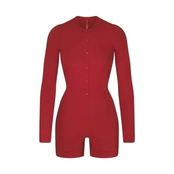 Skims Soft Lounge Onesie - Picture 2 of 12